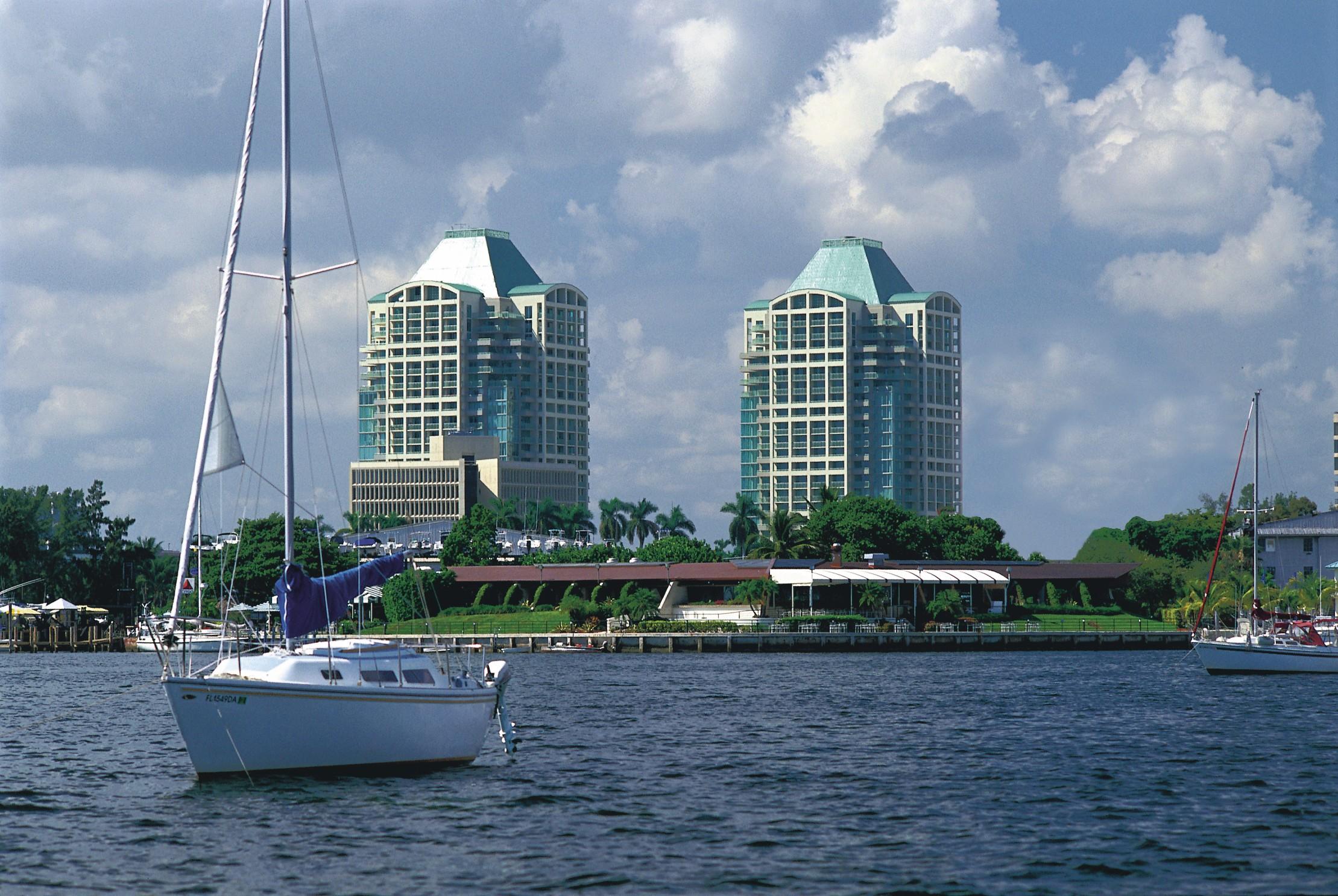 The Ritz-Carlton Coconut Grove, Miami Hotel Exterior photo