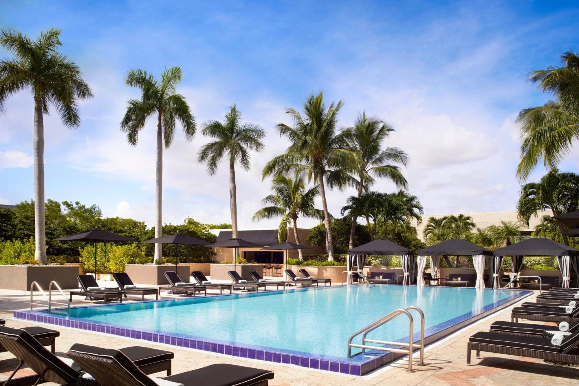 The Ritz-Carlton Coconut Grove, Miami Hotel Exterior photo