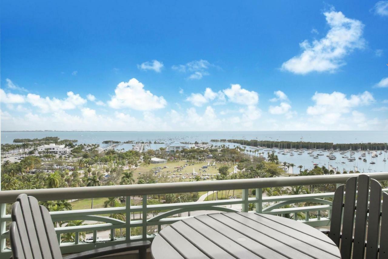 The Ritz-Carlton Coconut Grove, Miami Hotel Exterior photo