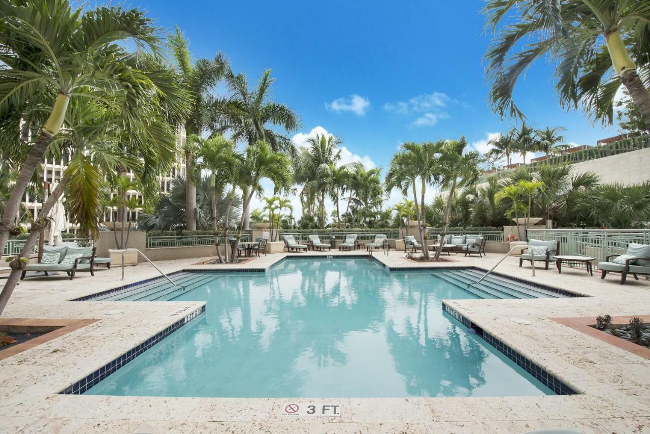 The Ritz-Carlton Coconut Grove, Miami Hotel Exterior photo